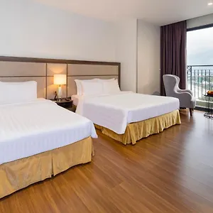 daphovina-hotel.nhatrangbesthotels.com/